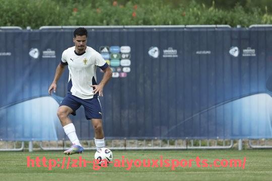 爱游戏体育官网-NBA直播屋观看渠道，选择NBA直播屋观看各种NBA赛事